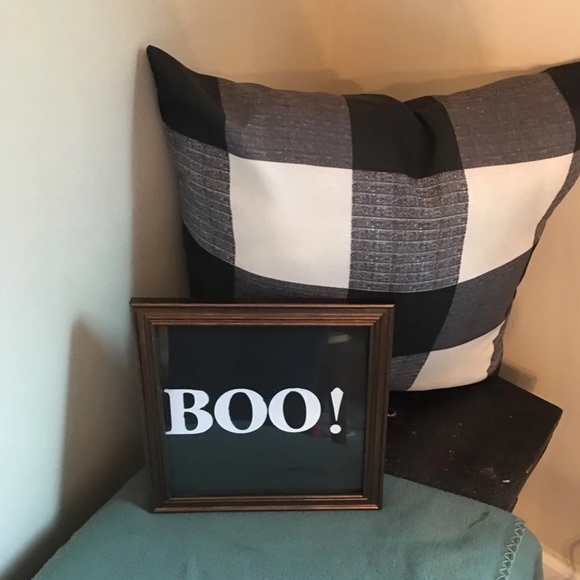 Boo! - Picture 1 of 2